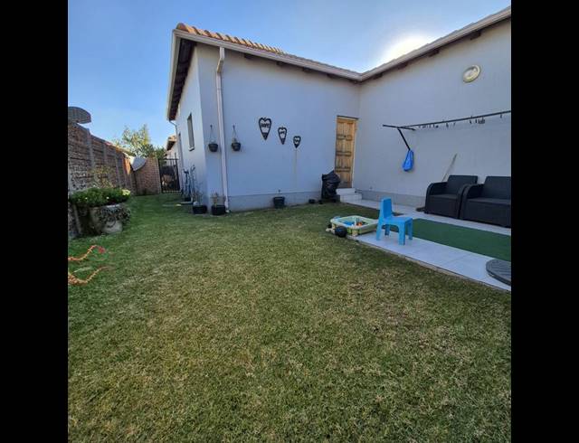 3 BEDROOM SIMPLEX FOR SALE IN PARKRAND